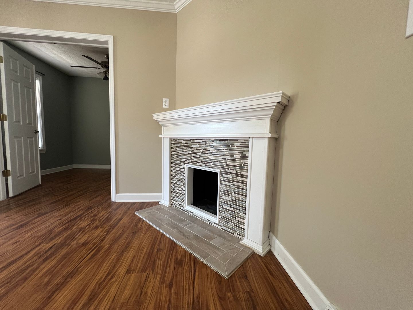 1726 Starkweather Ave Cleveland, OH 44113 – photo 5