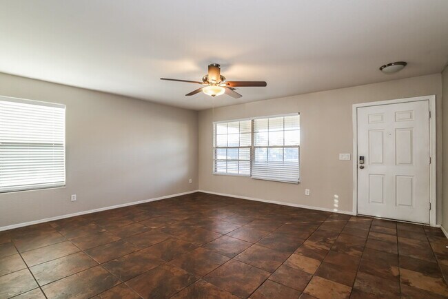 Foto del edificio - 7123 S 31st Dr