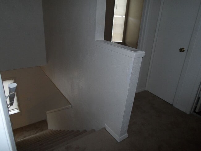 Building Photo - College Station - 2 bedroom / 1.5 bath / 2...