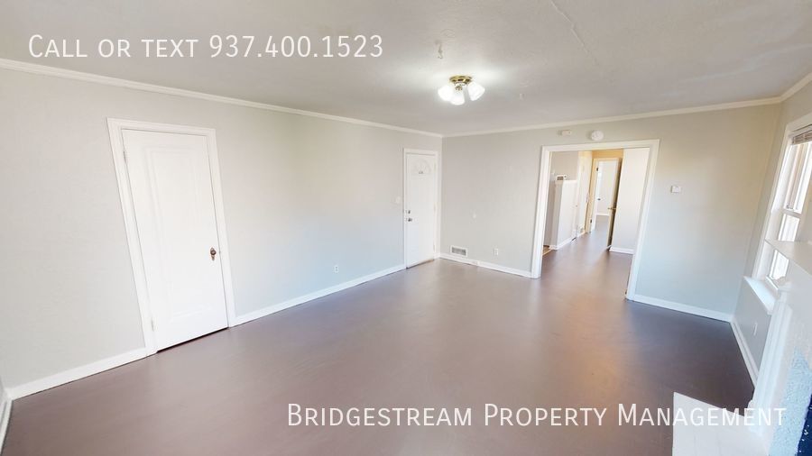 Primary Photo - Spacious upstairs 1 bedroom, 1 bath house ...