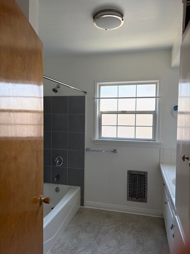 Building Photo - 7129 Lotus Ave