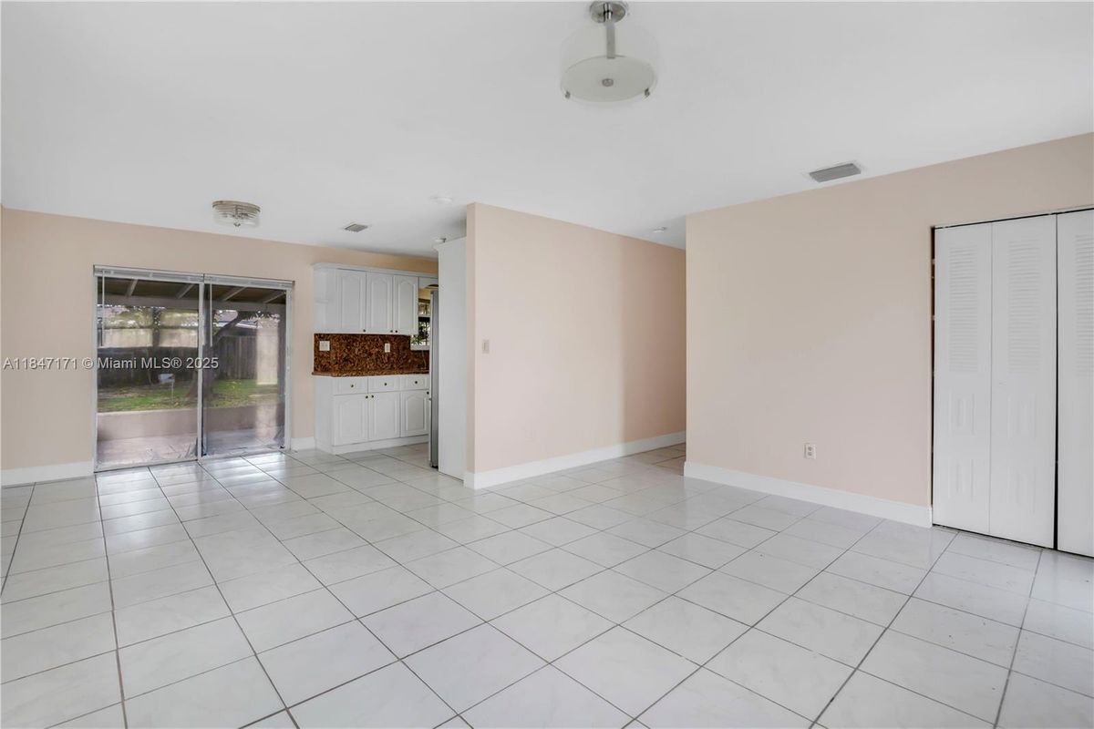 Foto del edificio - 14510 SW 296th St