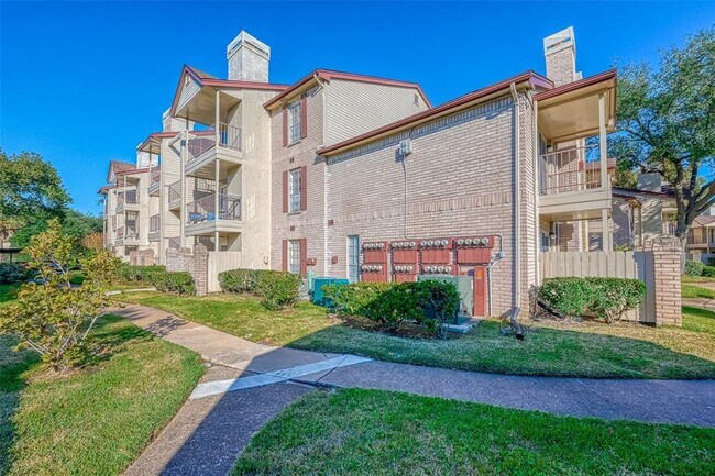Building Photo - 2120 El Paseo St