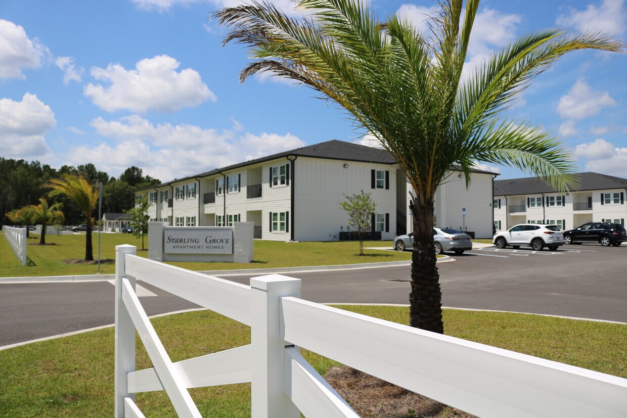 Starling Grove Apartments Apartments in Macclenny, FL