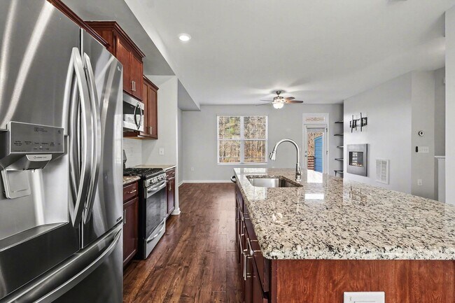 Foto del edificio - Spacious 4BR Holly Springs | Modern Layout | Prime Location Near Downtown & 540