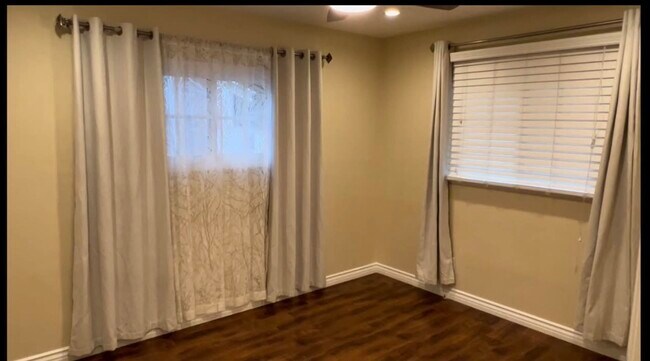 Foto del edificio - 6154 Aura Ave