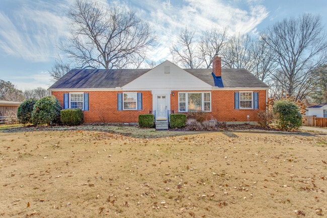 Foto del edificio - 2317 Ingleside Dr