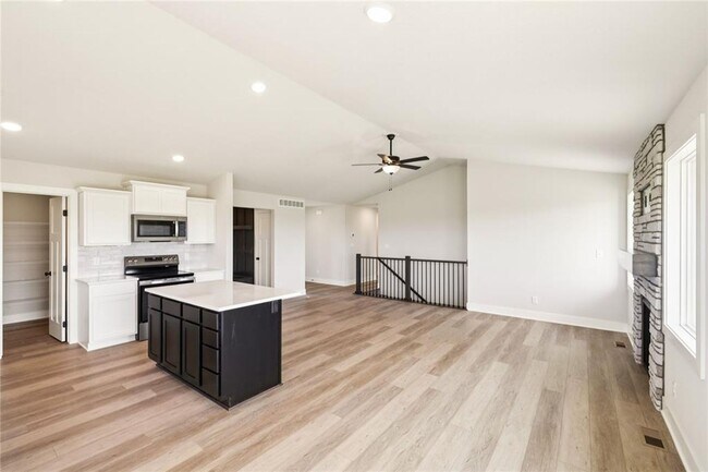 Foto del edificio - Single Family Home For Rent (Brand New)