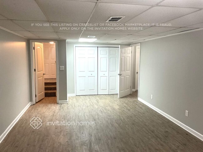 Foto del edificio - 3345 Holliglen Dr