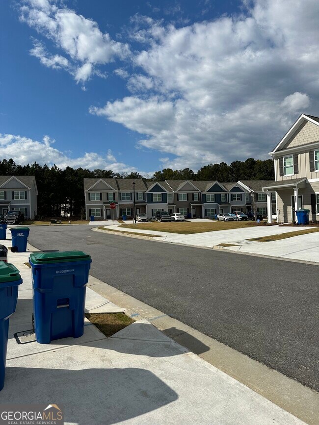 Foto del edificio - 4344 Shaffer Court