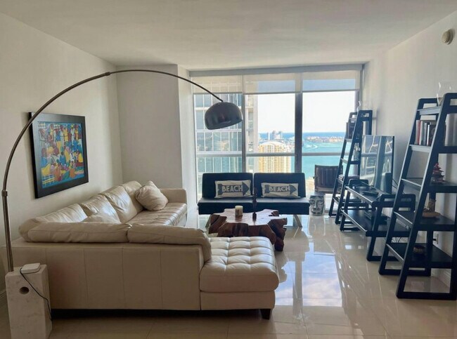 Foto del edificio - 485 Brickell Ave