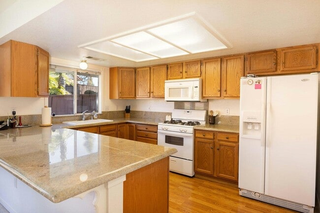 Building Photo - 2111 Sophy Pl