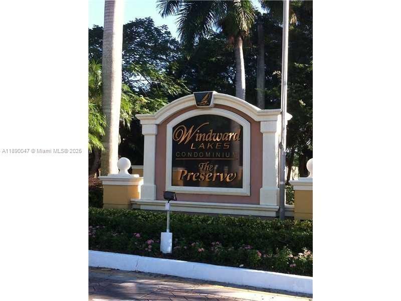 Foto principal - 4005 W McNab Rd