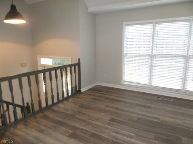 Building Photo - 4075 Springlake Cir