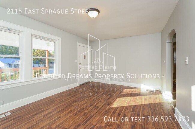 Foto del edificio - 2115 E Sprague St