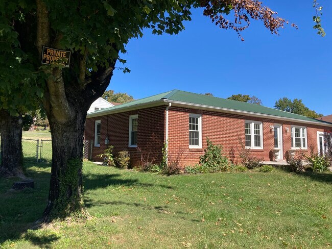 Foto del edificio - 1128 W 4th N St