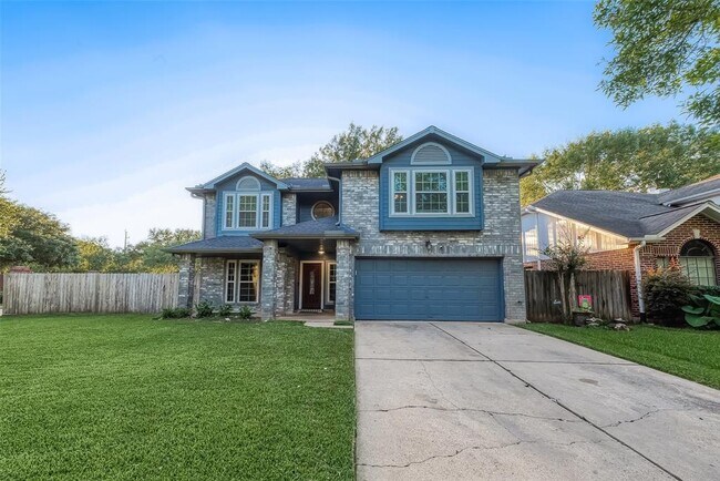 Foto del edificio - 2122 Courtshire Ln