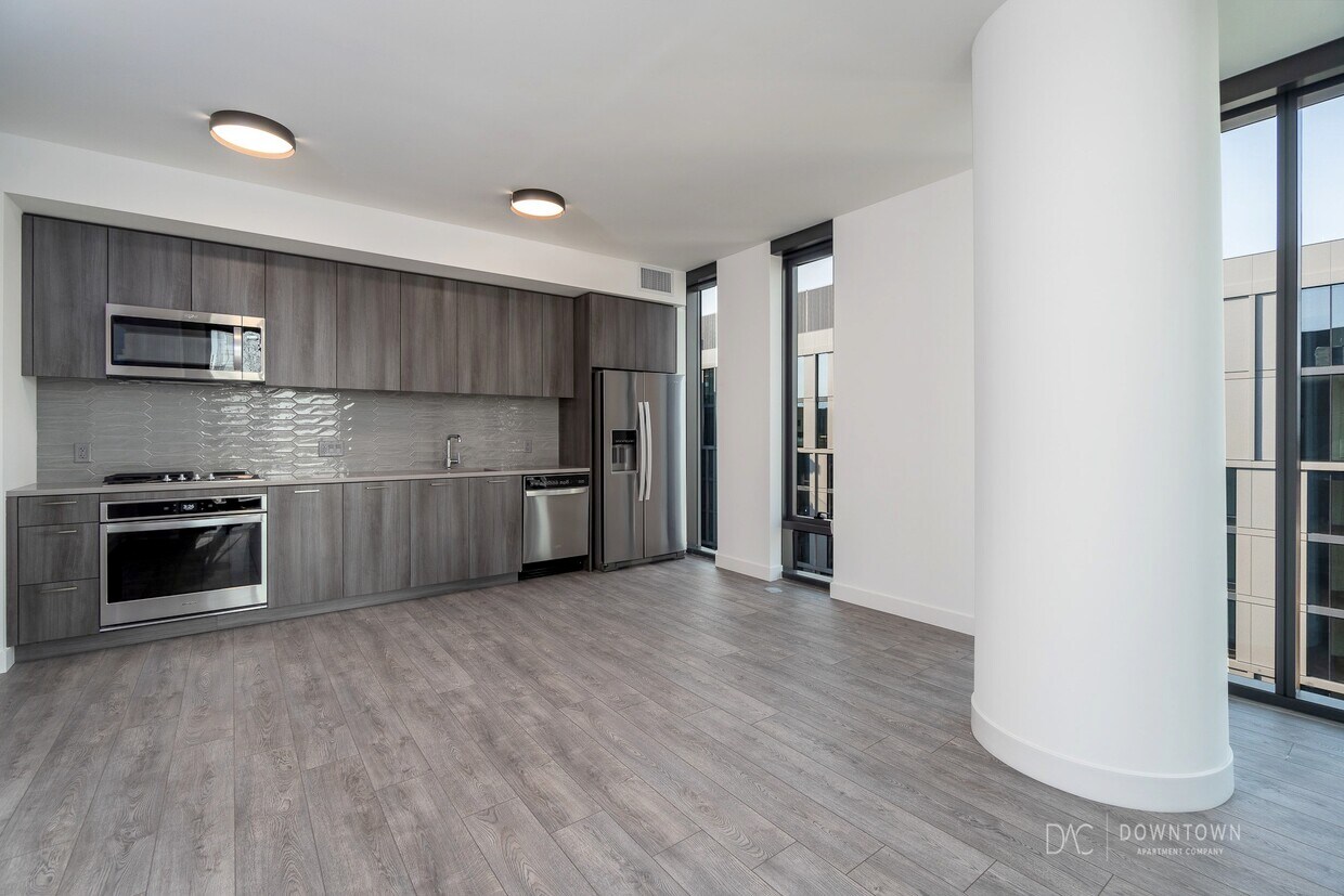 Foto principal - 823 W Madison St