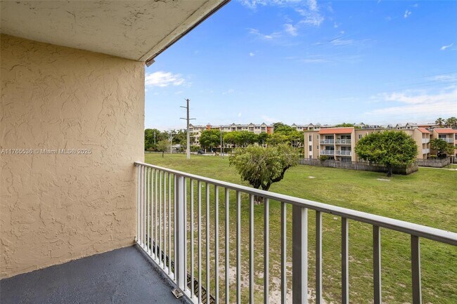 Building Photo - 4920 NW 79th Ave