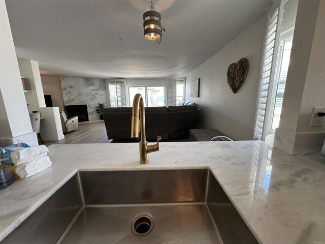 Building Photo - 600 The Strand N