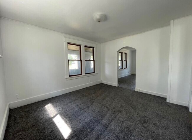 Foto del edificio - 420 Haney Ave
