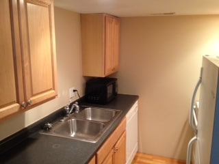 Building Photo - 810 S Oak St