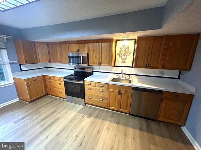 Foto del edificio - 15723 Edgewood Dr