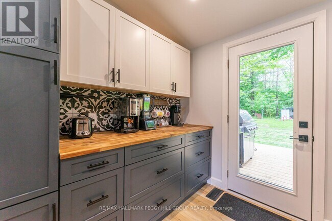 Photo du bâtiment - 3566 Bayou Rd