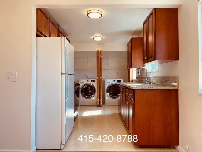Foto del edificio - 23306 46th Ave W