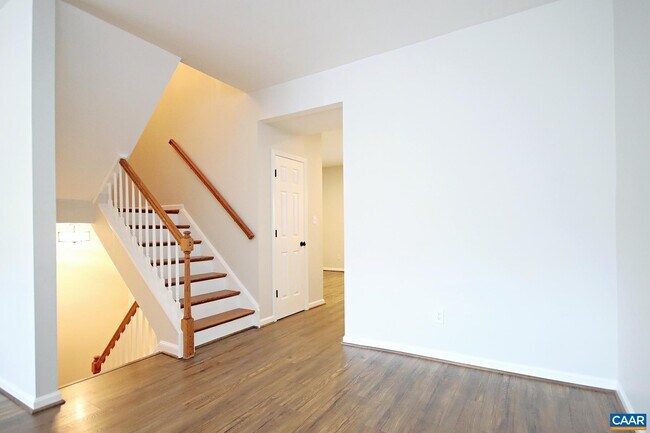 Foto del edificio - 4740 Bluejay Way