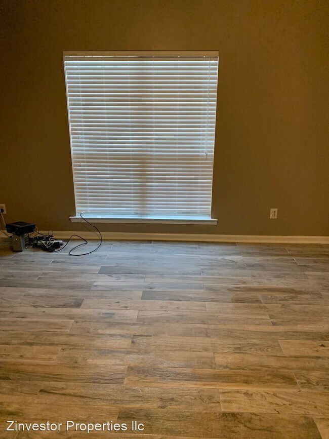 Building Photo - 3 br, 2.5 bath House - 113 Sommersby Cir