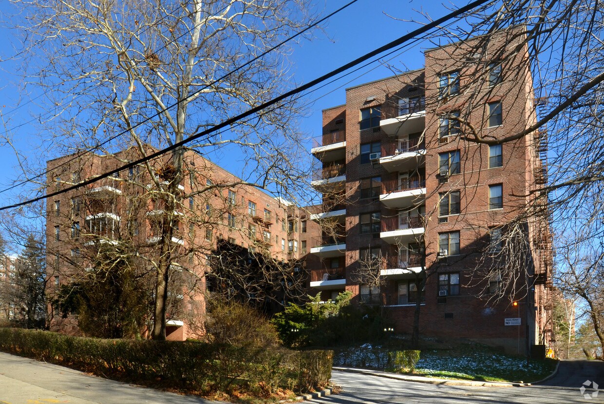 Foto del edificio - 3950 Blackstone Ave