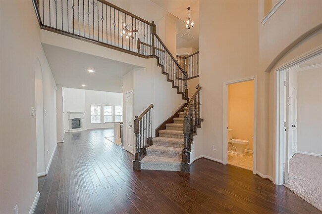 Building Photo - 2915 Iris Gable Ct