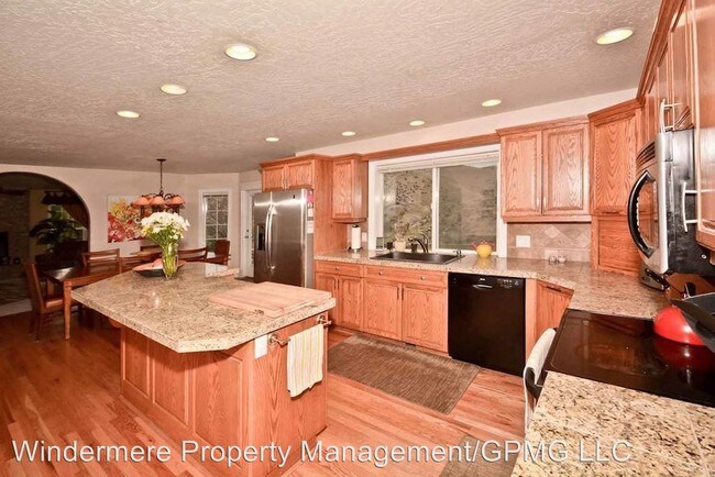 Building Photo - 4504 W Quail Ridge Dr