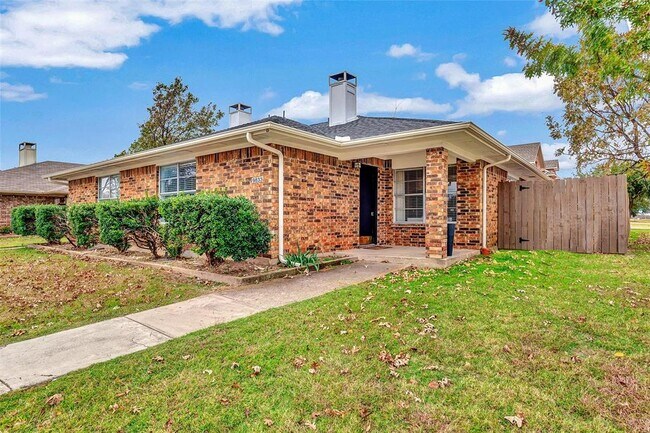 Foto del edificio - 9833 Windy Ridge Rd