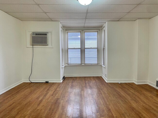 Foto del edificio - 418 N Prairie St