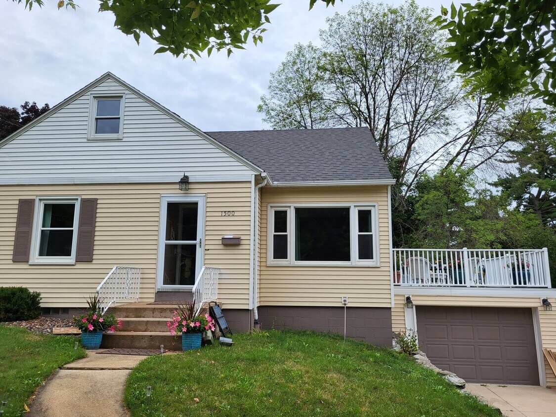 1500 5th Ave NW, Rochester, MN 55901 House for Rent in Rochester, MN