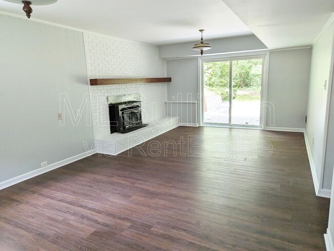 Building Photo - 1214 Cedar Creek Dr