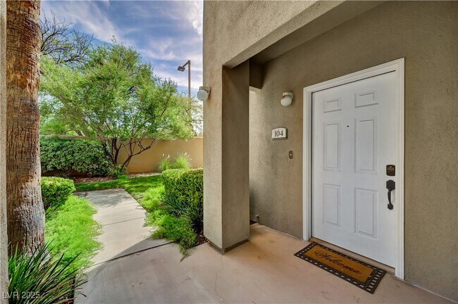 Building Photo - 8733 Red Brook Dr