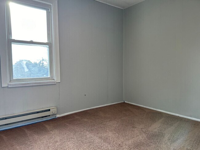 Building Photo - 1216 N Franklin Boulevard