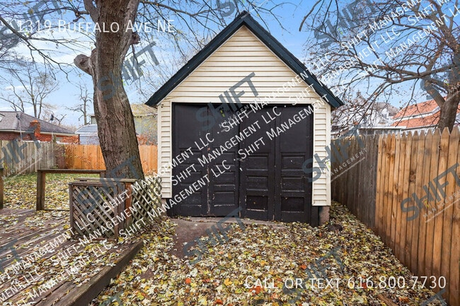 Building Photo - 1319 Buffalo Ave NE