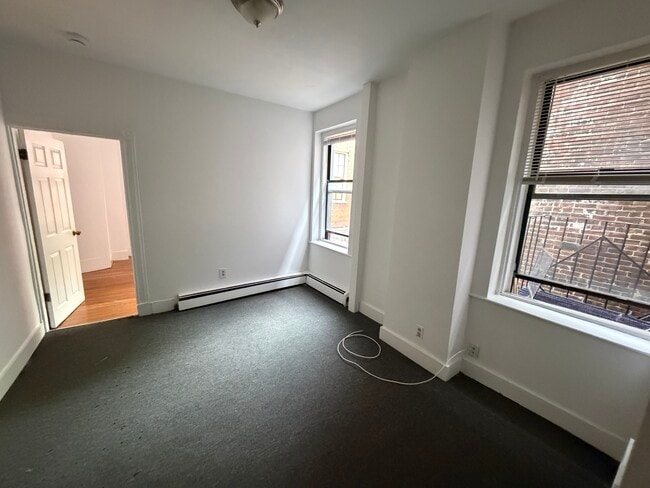 Building Photo - 44a Joy St. Unit 2