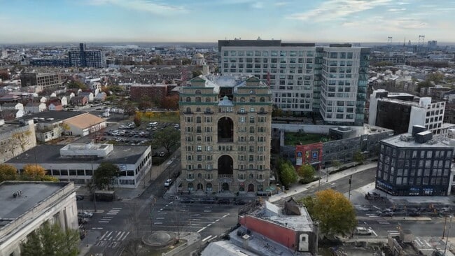  - The Divine Lorraine