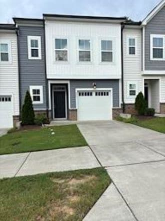 Building Photo - 843 Oak Center Dr