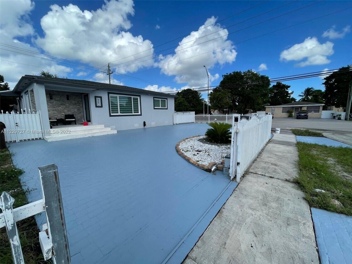 11 W 59th St, Hialeah, FL 33012 House Rental in Hialeah, FL