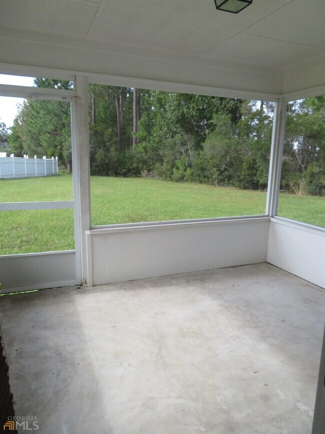 Building Photo - 100 Camellia Ct