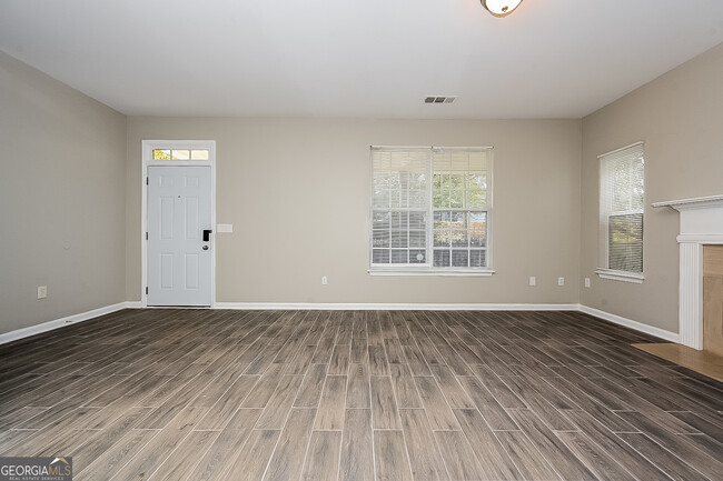 Building Photo - 1185 Moton Ave SW