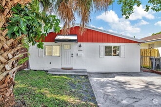 Building Photo - 1000 SW 19th St