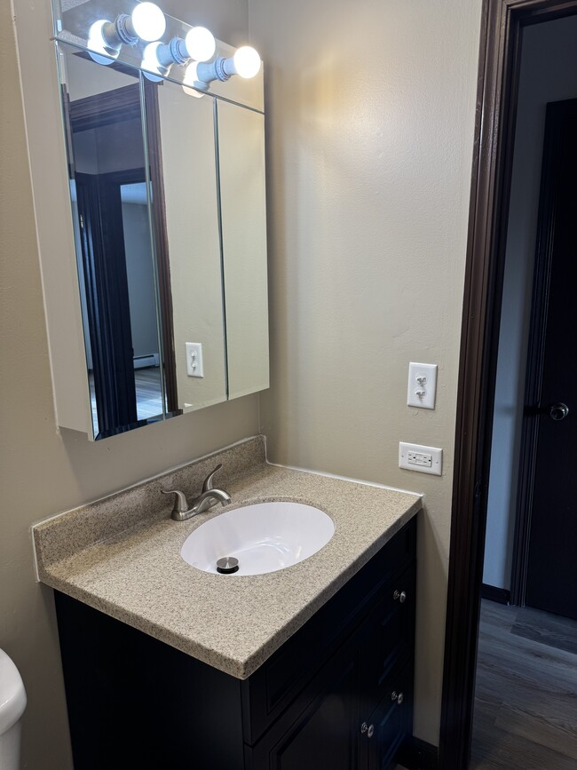 Building Photo - 1353 Crab Apple Ct