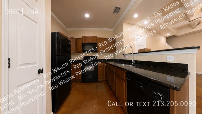 Building Photo - 14110 Volpi Dr